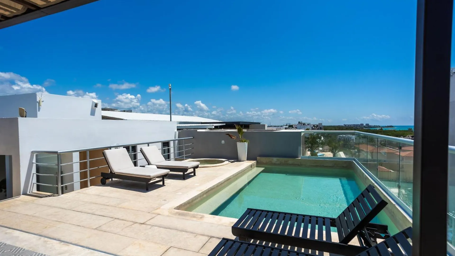 Beautiful 2Bd 2Bth, Ocean Views Apartment Playa del Carmen Mexico